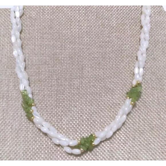 Necklace Mother Of Pearl Three Twisted Strands Three Clusters Of Green Stones - Picture 1 of 8